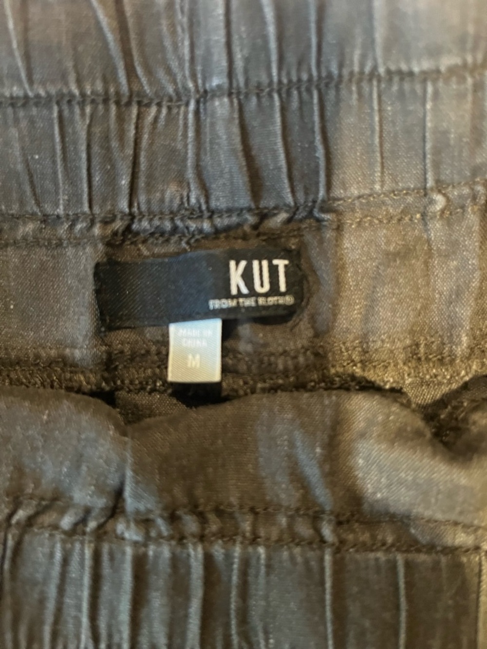Kut from the Kloth Women’s Black destressed linen Drawstring Casual Shorts - Picture 3 of 3